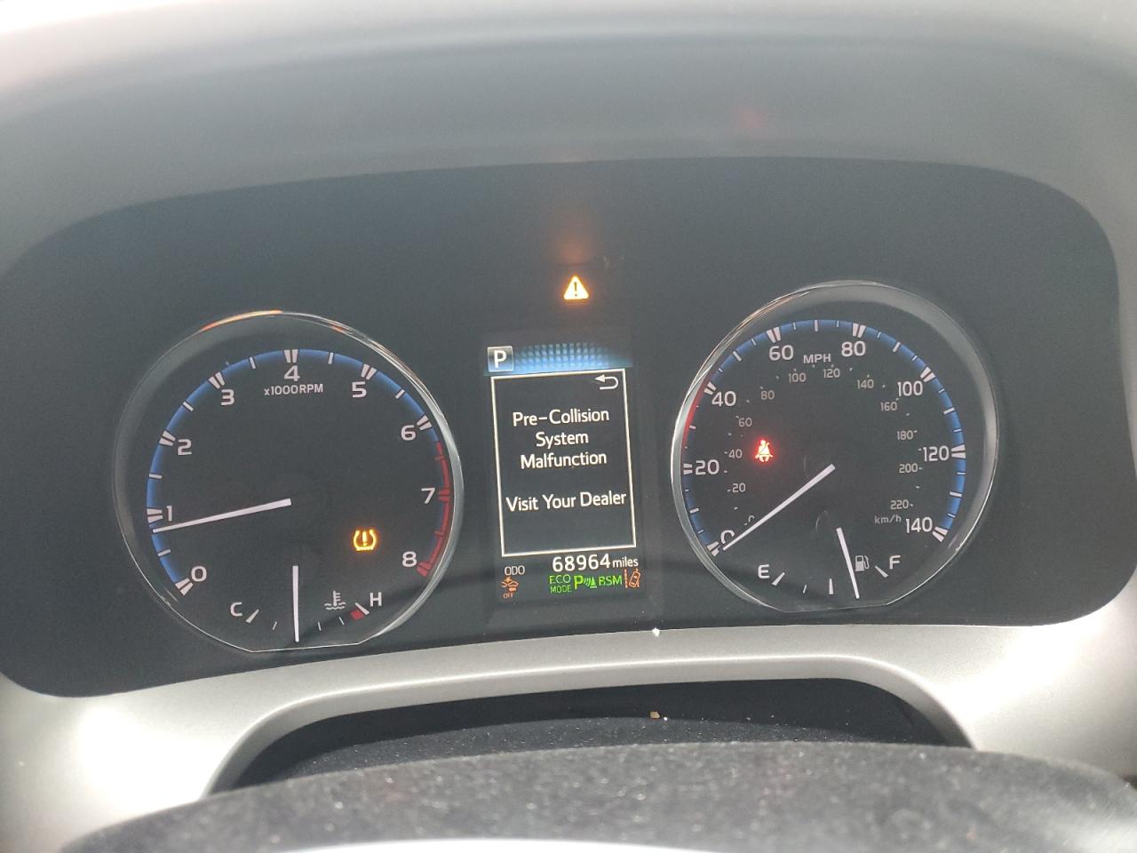 2016 Toyota RAV 4 - Image 9