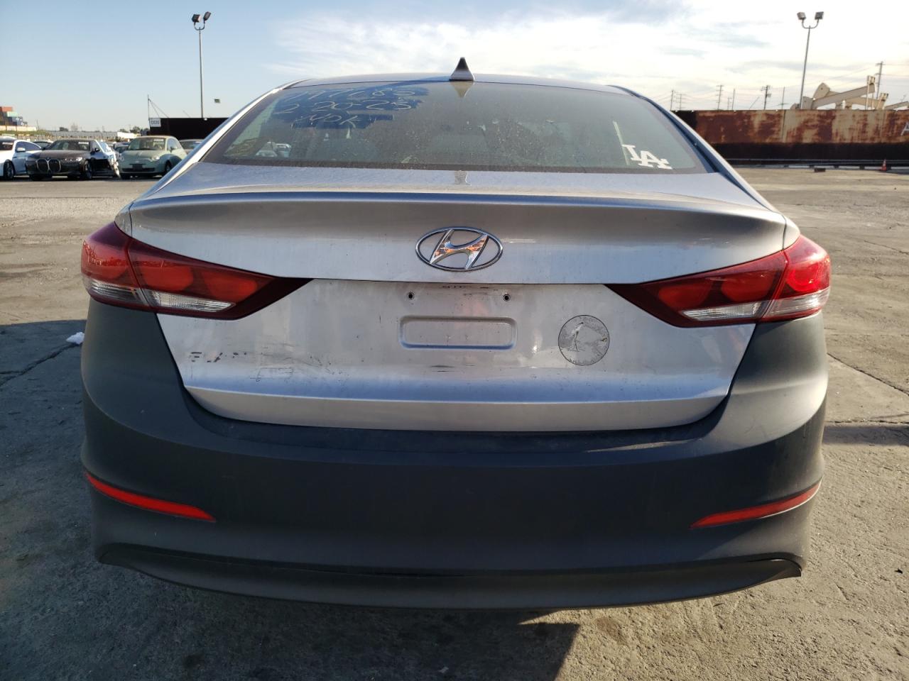 2017 Hyundai Elantra - Image 6