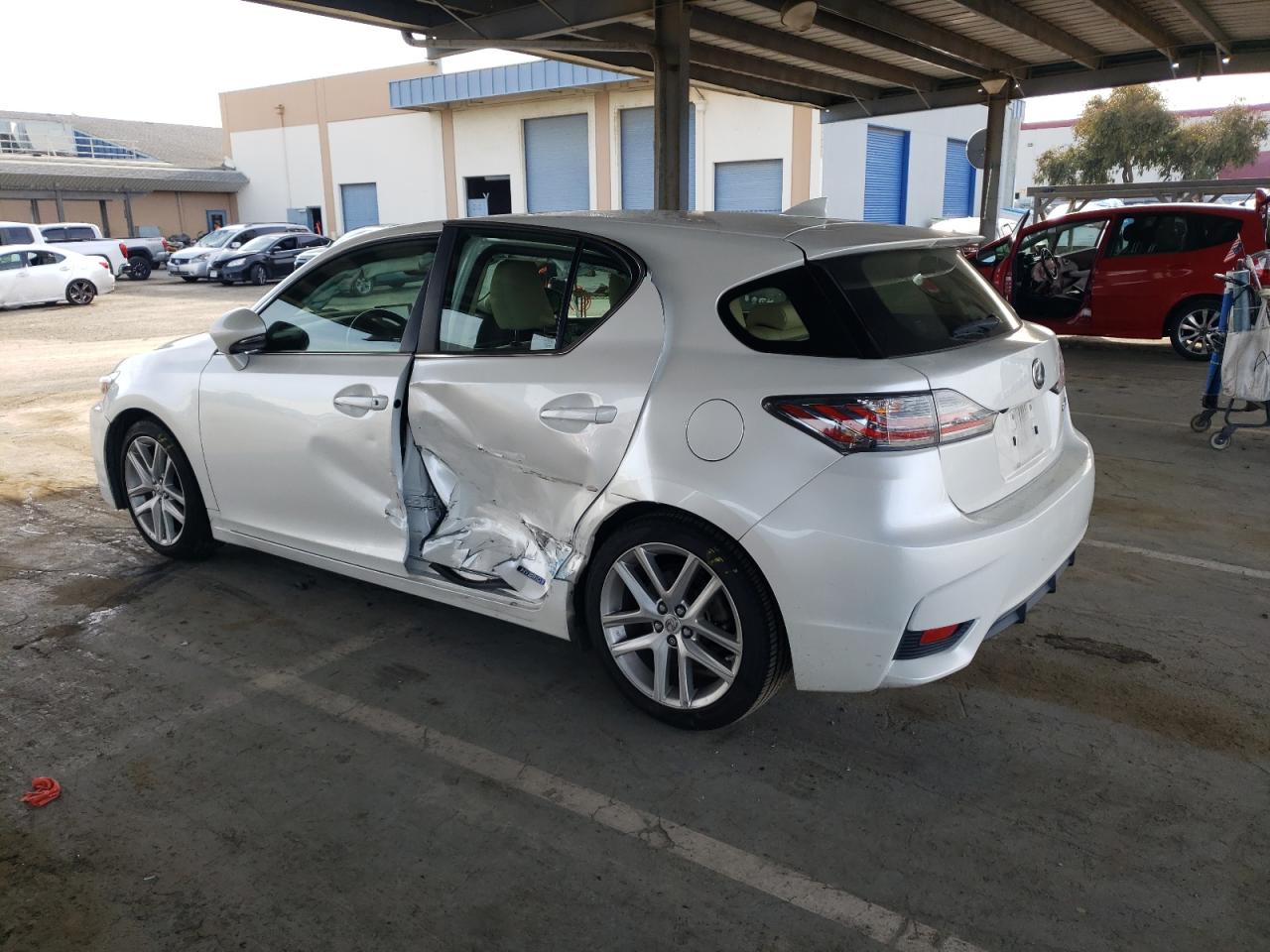 2017 Lexus CT - Image 2