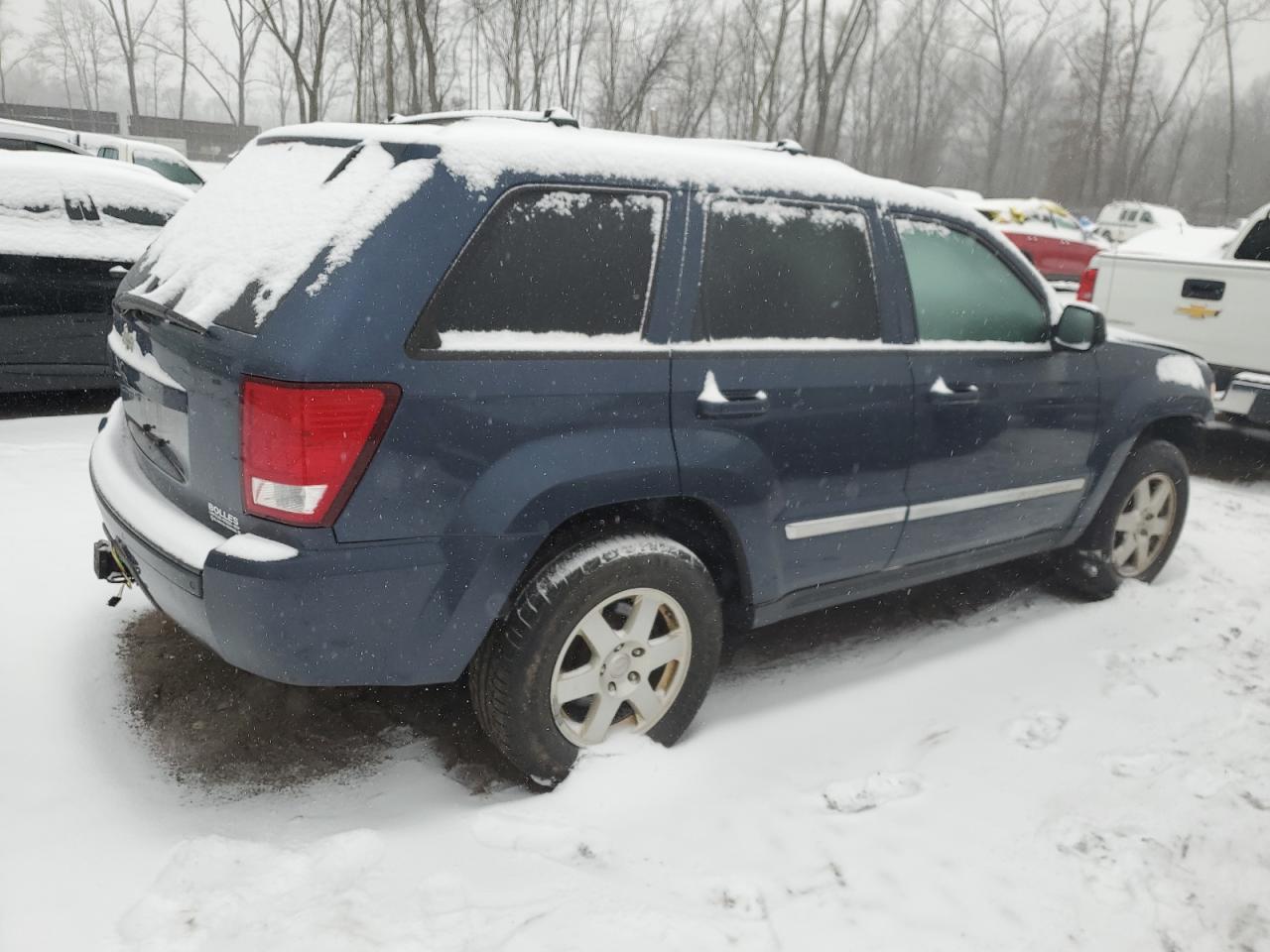 2010 Jeep Grand Cherokee - Image 3