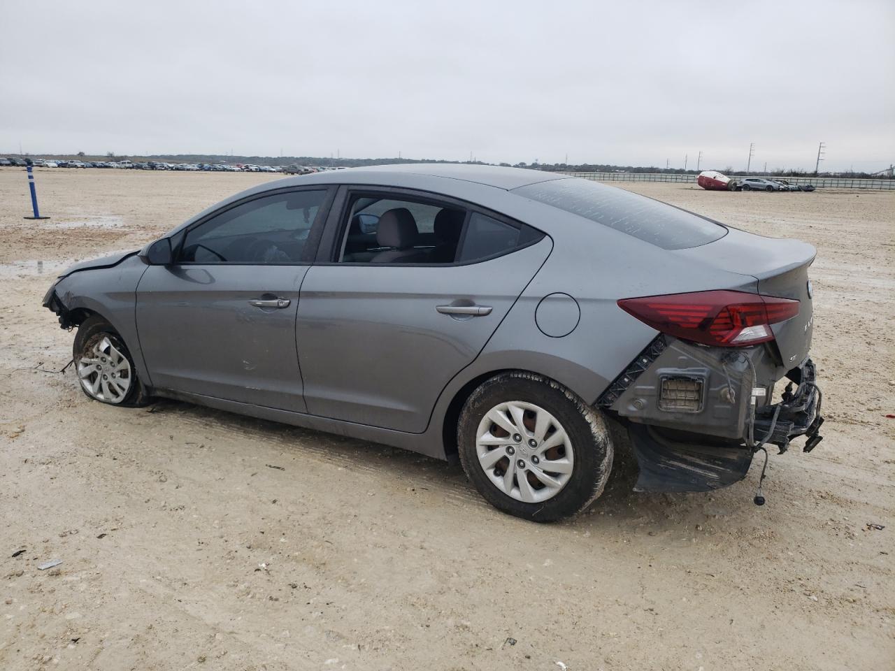 2019 Hyundai Elantra - Image 2