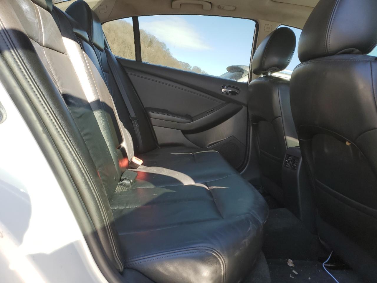 2012 Nissan Altima - Image 10