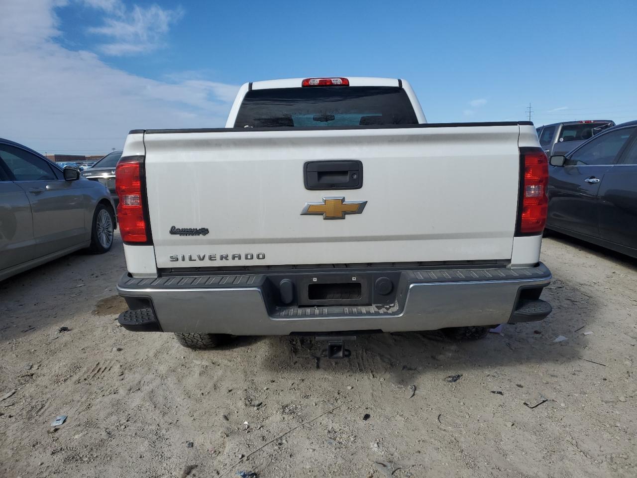 2015 Chevrolet Silverado - Image 6
