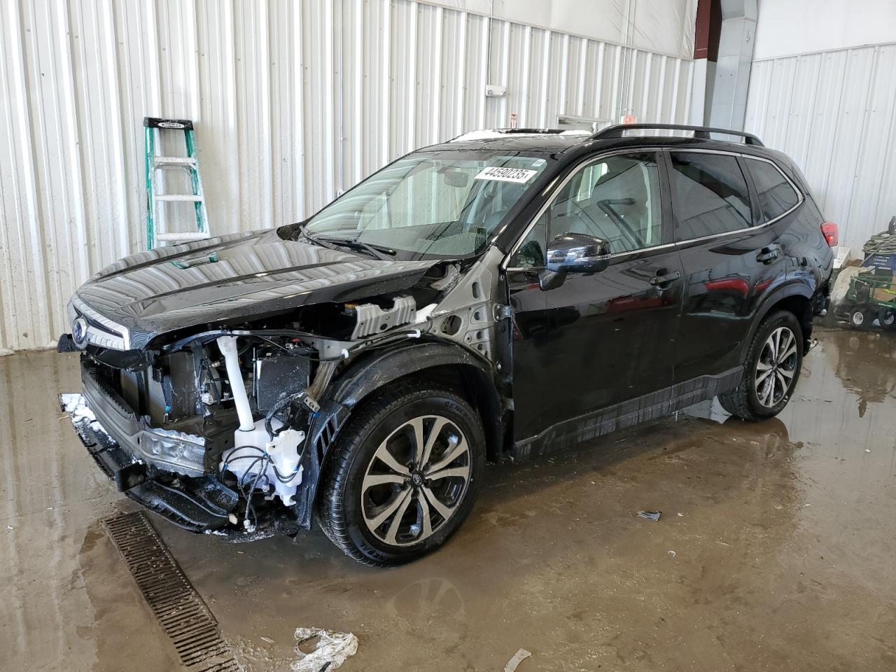 2021 Subaru Forester Limited na sprzedaż w Franklin, WI - Front End