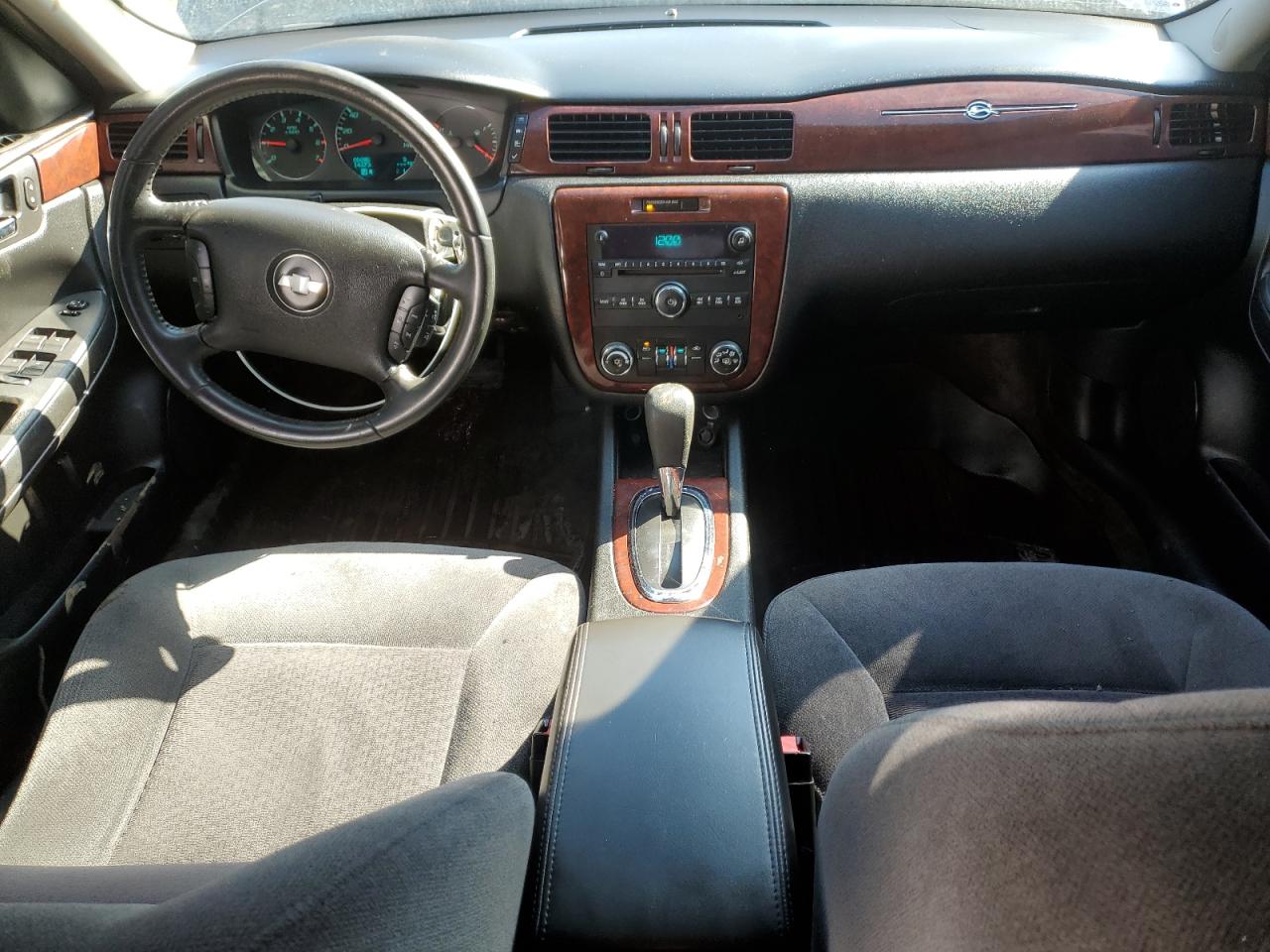 2010 Chevrolet Impala - Image 8