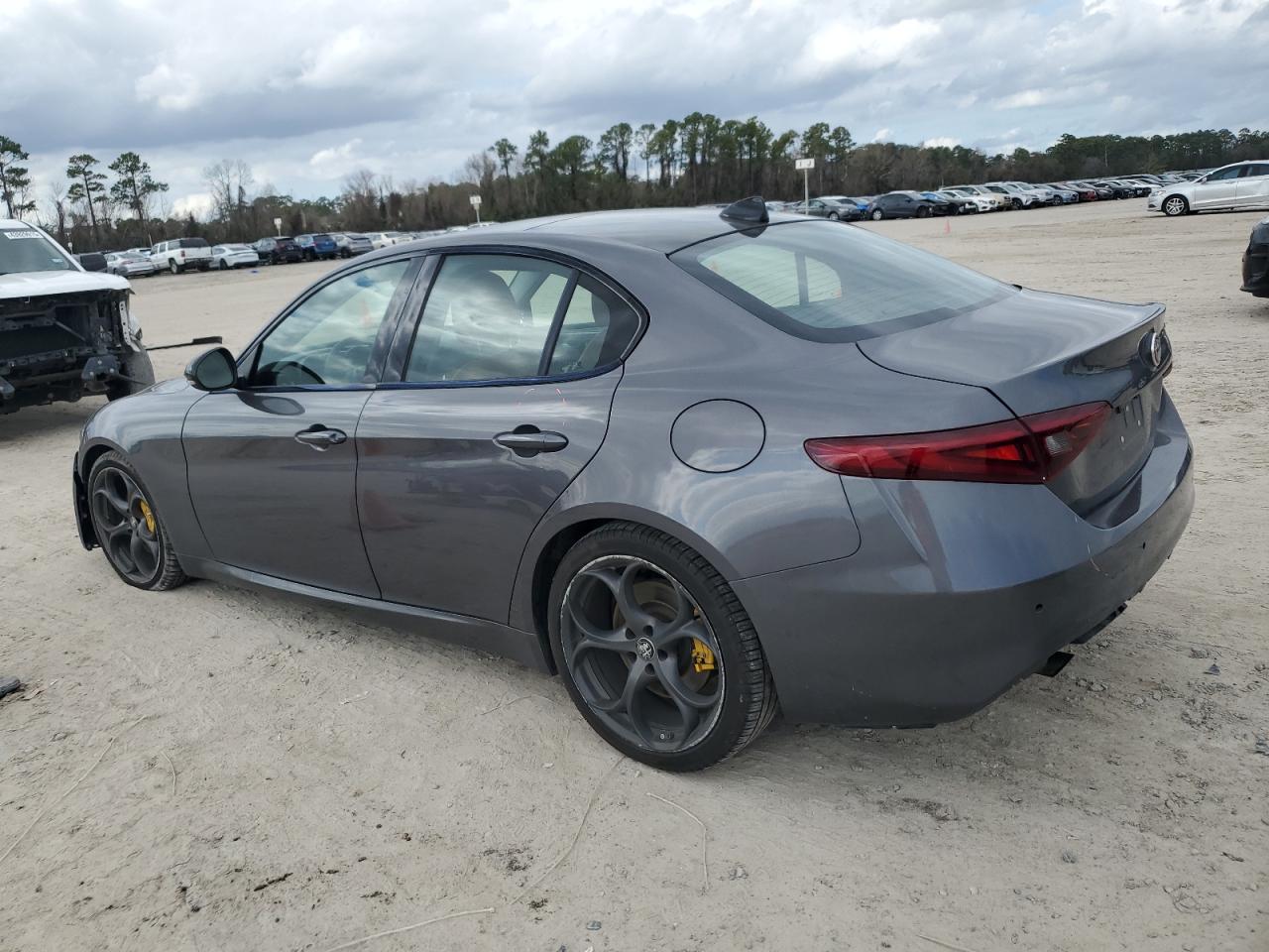 2019 Alfa Romeo Giulia - Image 2