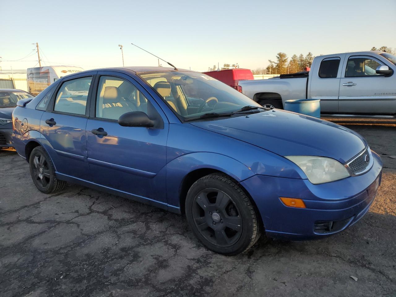 2005 Ford Focus - Image 4