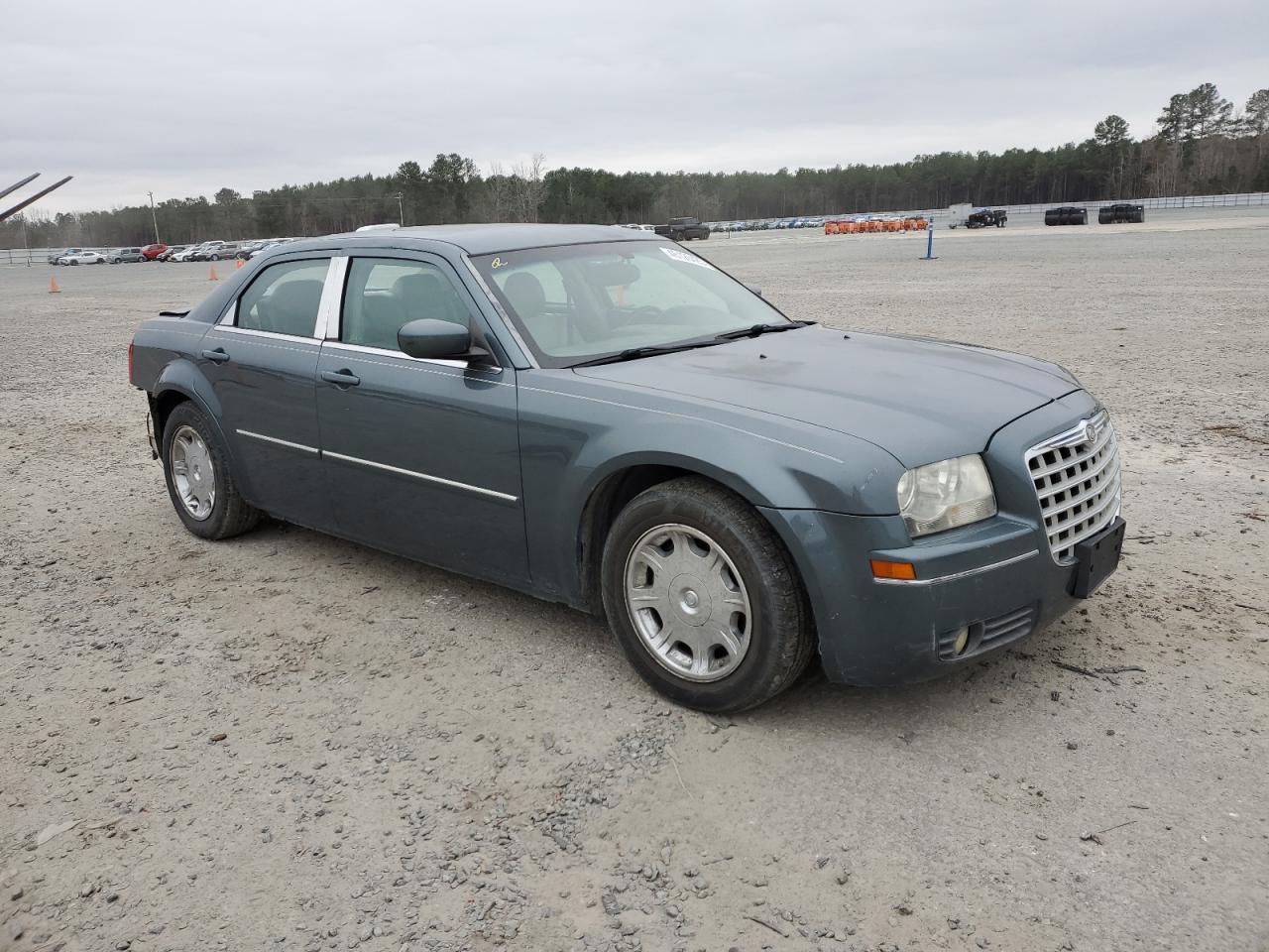 2006 Chrysler 300 - Image 4