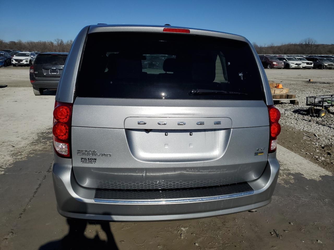 2019 Dodge Caravan - Image 6