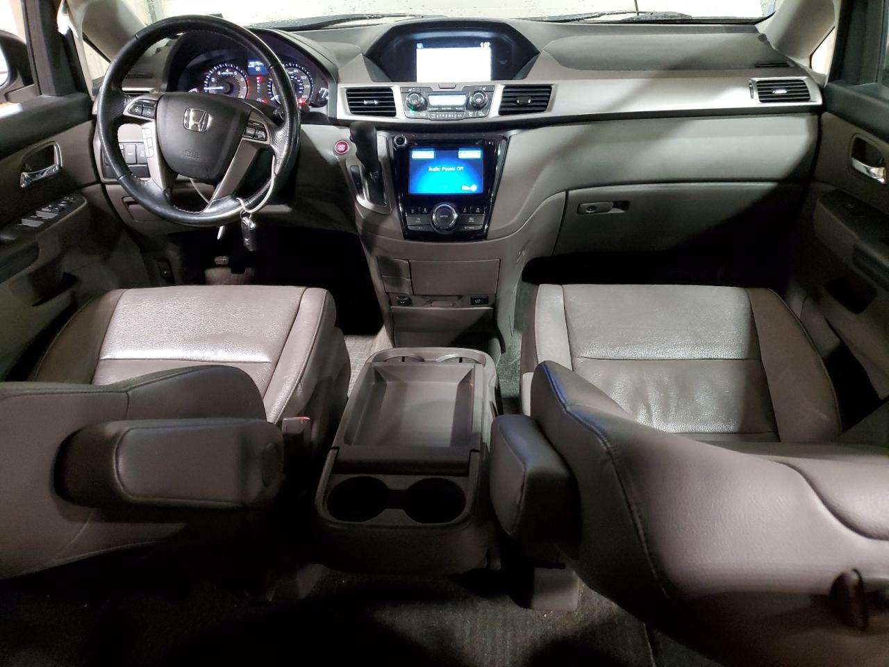 2016 Honda Odyssey - Image 8