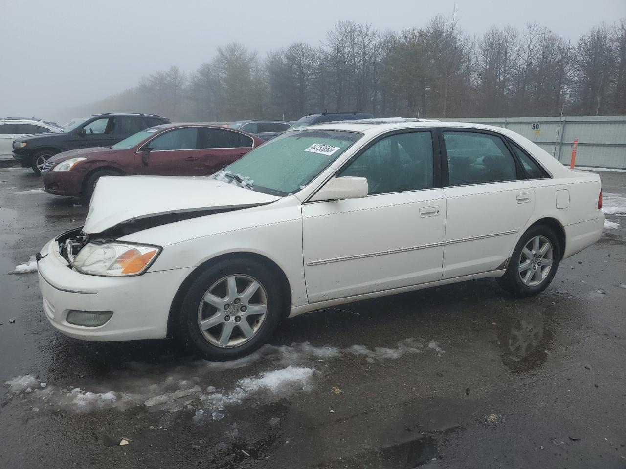 2002 Toyota Avalon - Image 1