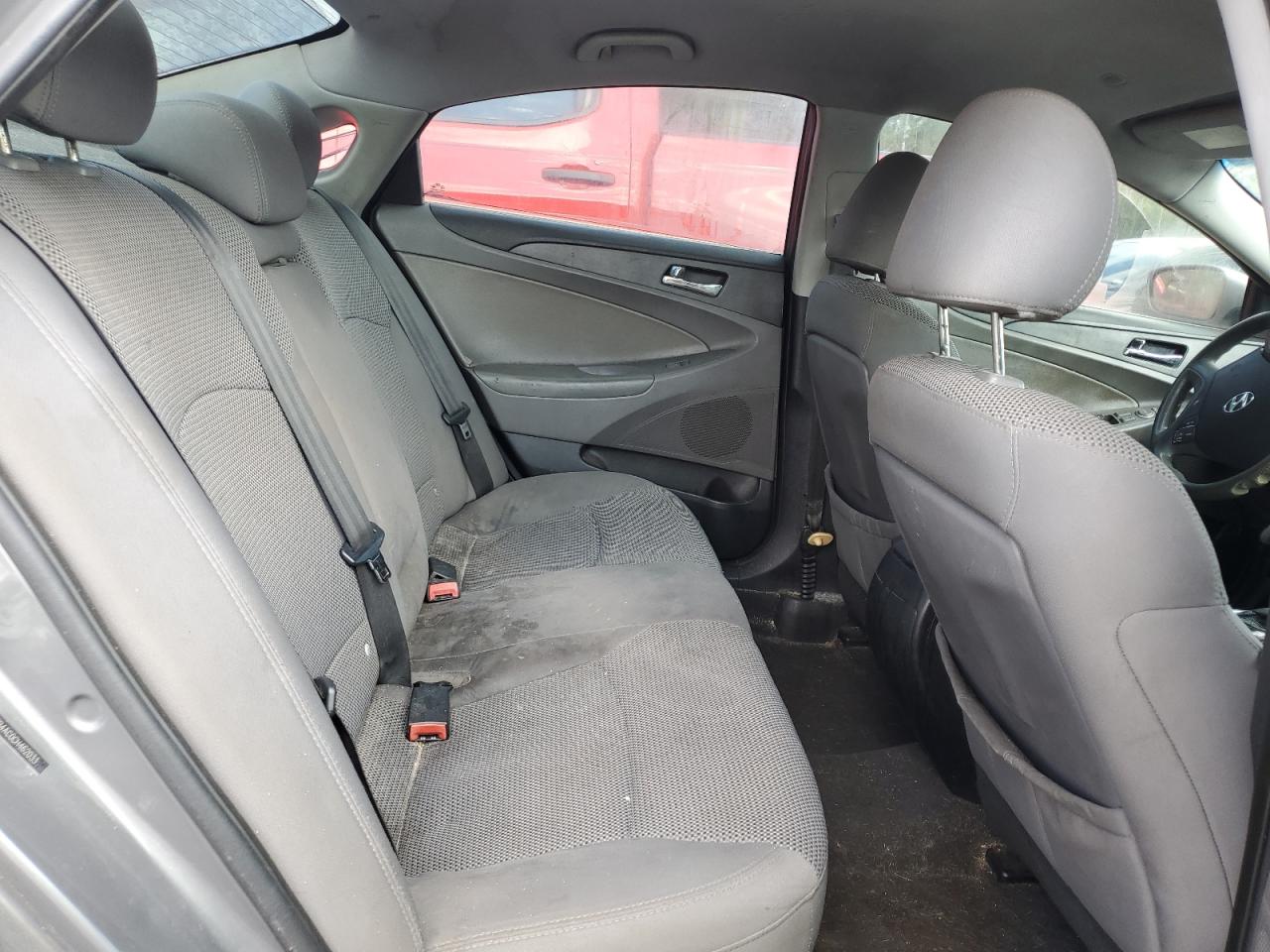 2012 Hyundai Sonata - Image 10