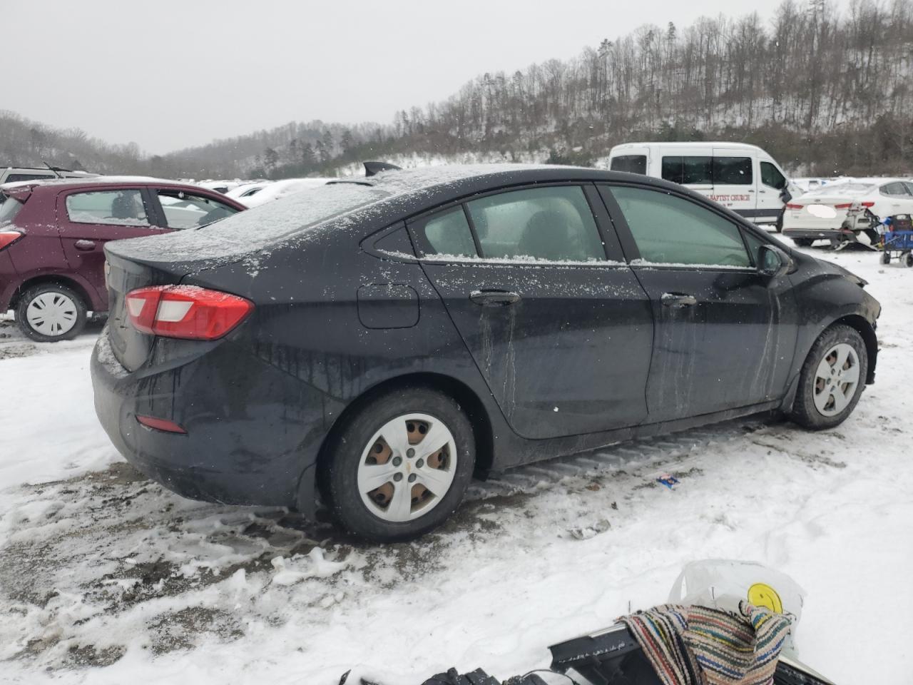 2018 Chevrolet Cruze - Image 3