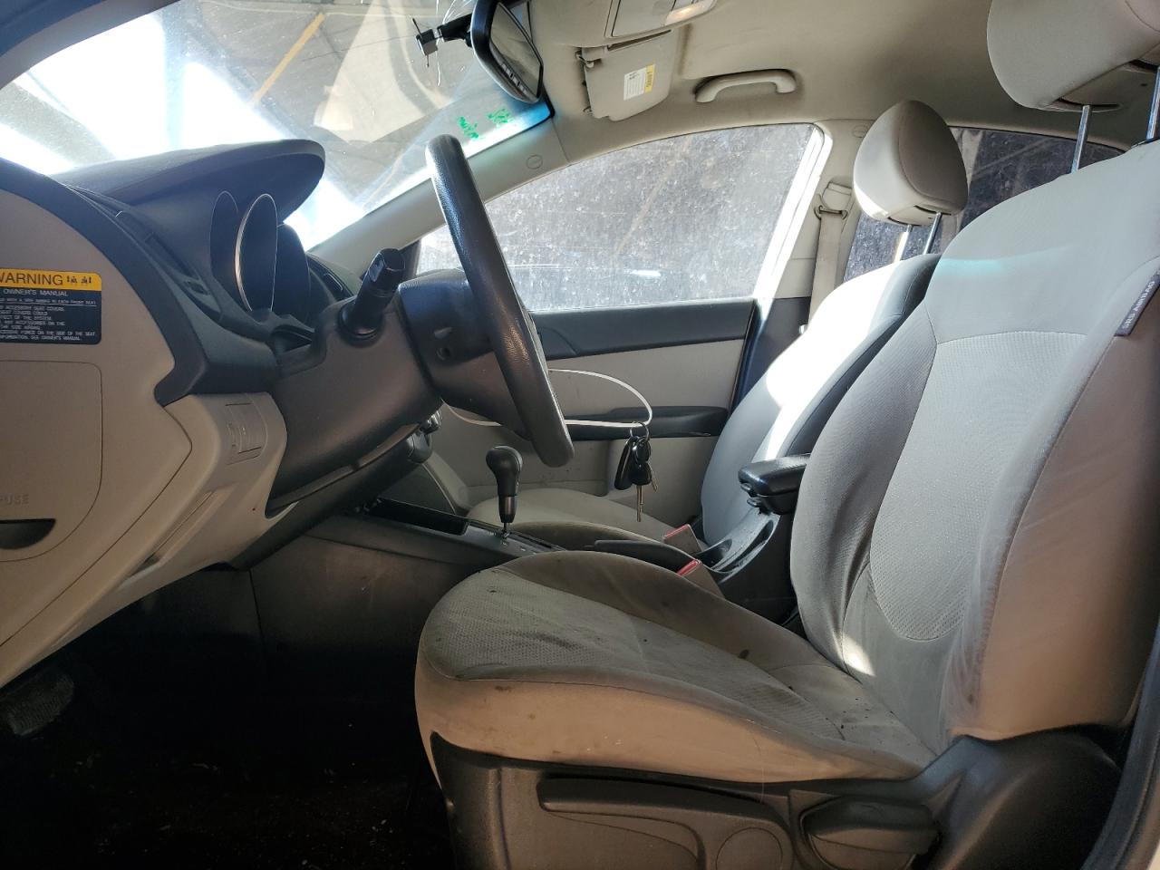2010 Kia Forte - Image 7
