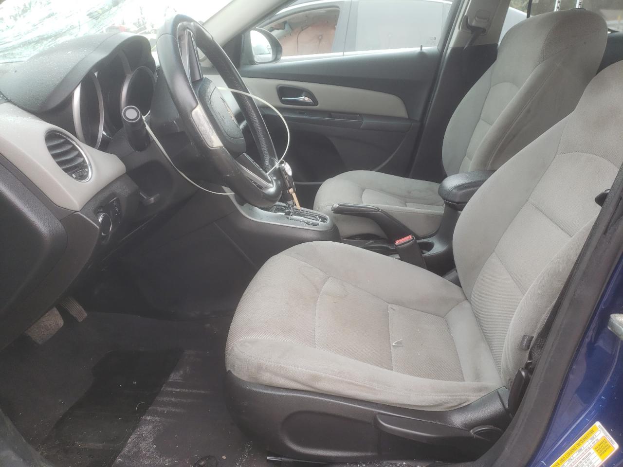 2012 Chevrolet Cruze - Image 7