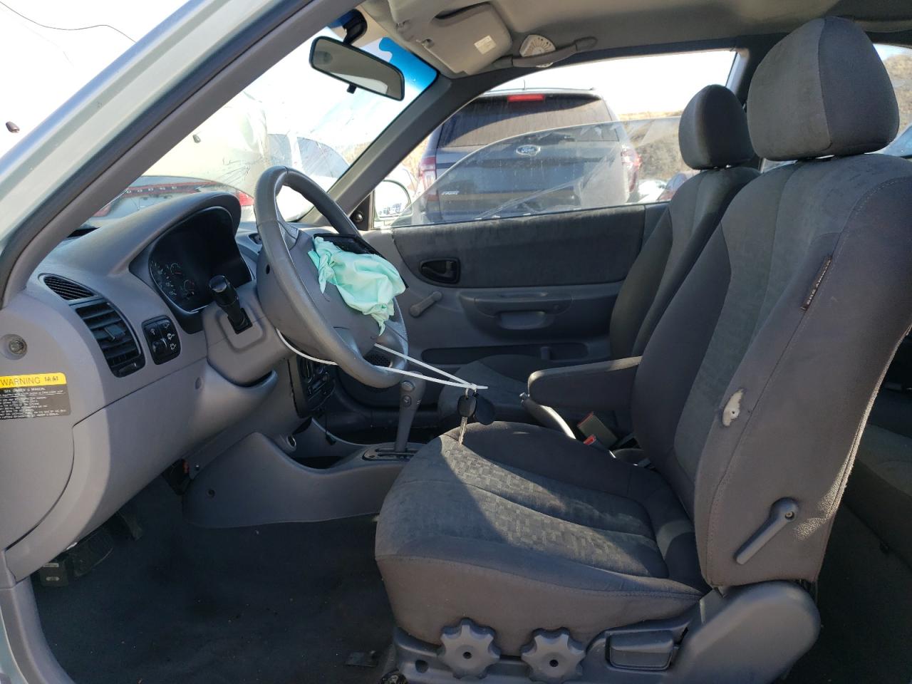 2005 Hyundai Accent - Image 7