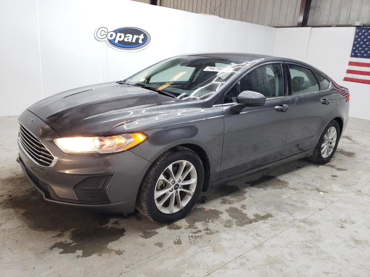 2019 Ford Fusion - Image 1