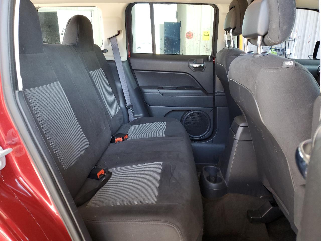 2016 Jeep Liberty (Patriot) - Image 10