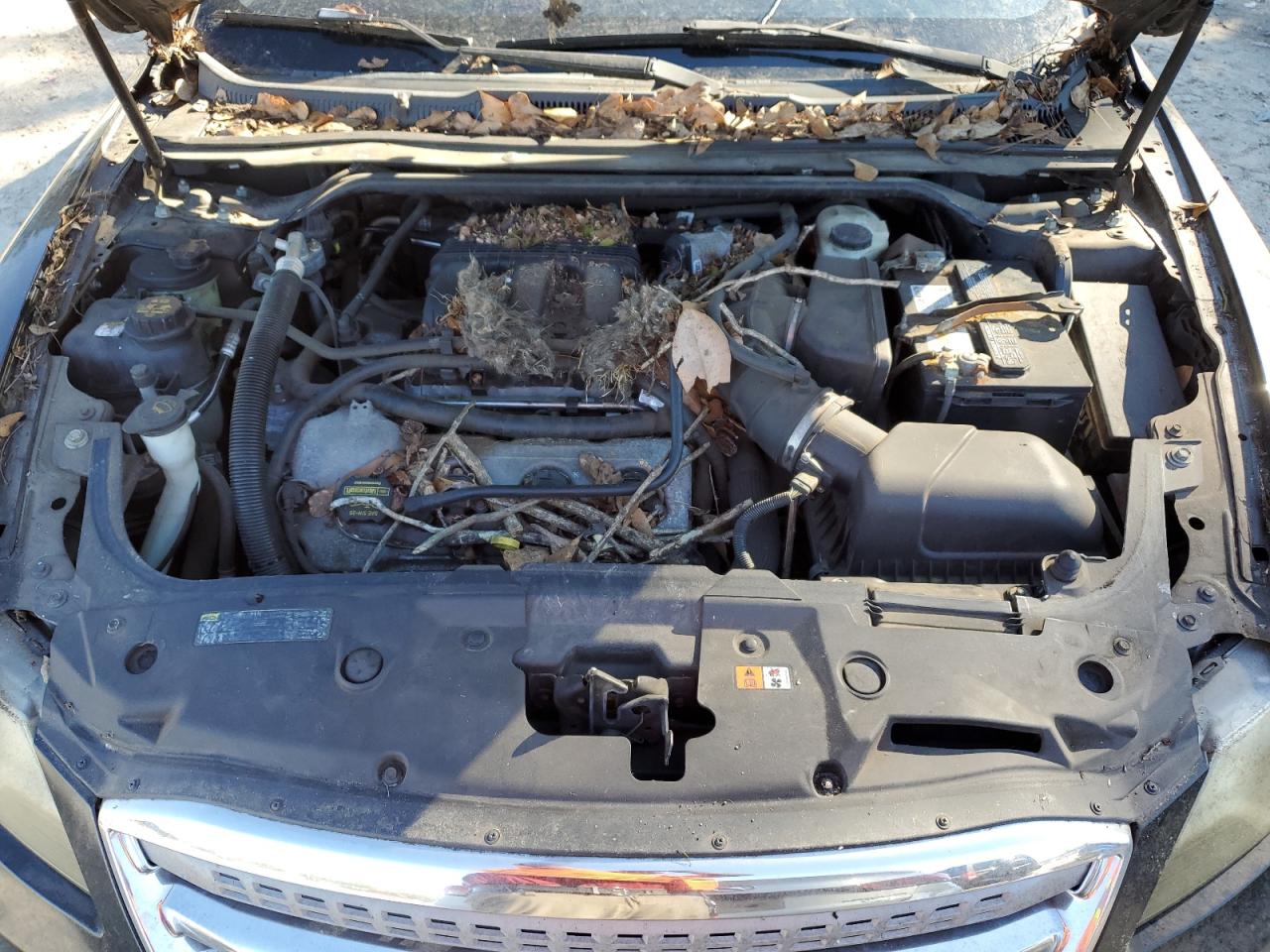 2011 Ford Taurus - Image 11