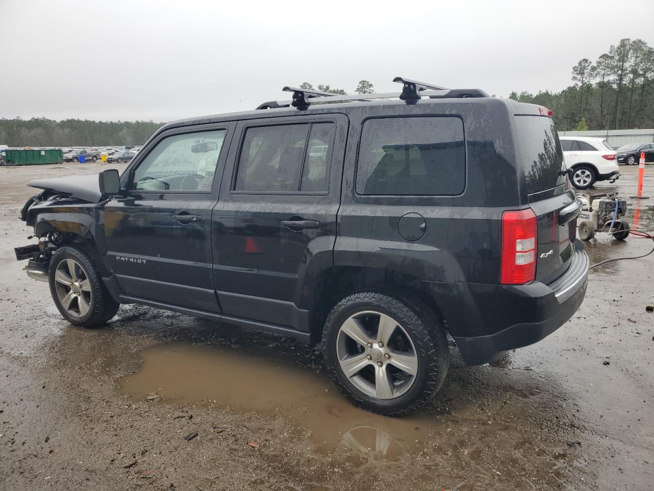 2016 Jeep Liberty (Patriot) - Image 2