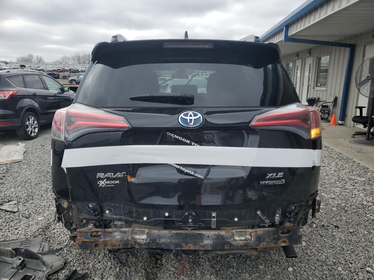 2017 Toyota RAV 4 - Image 6