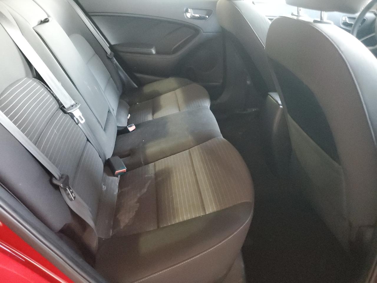 2015 Kia Forte - Image 10