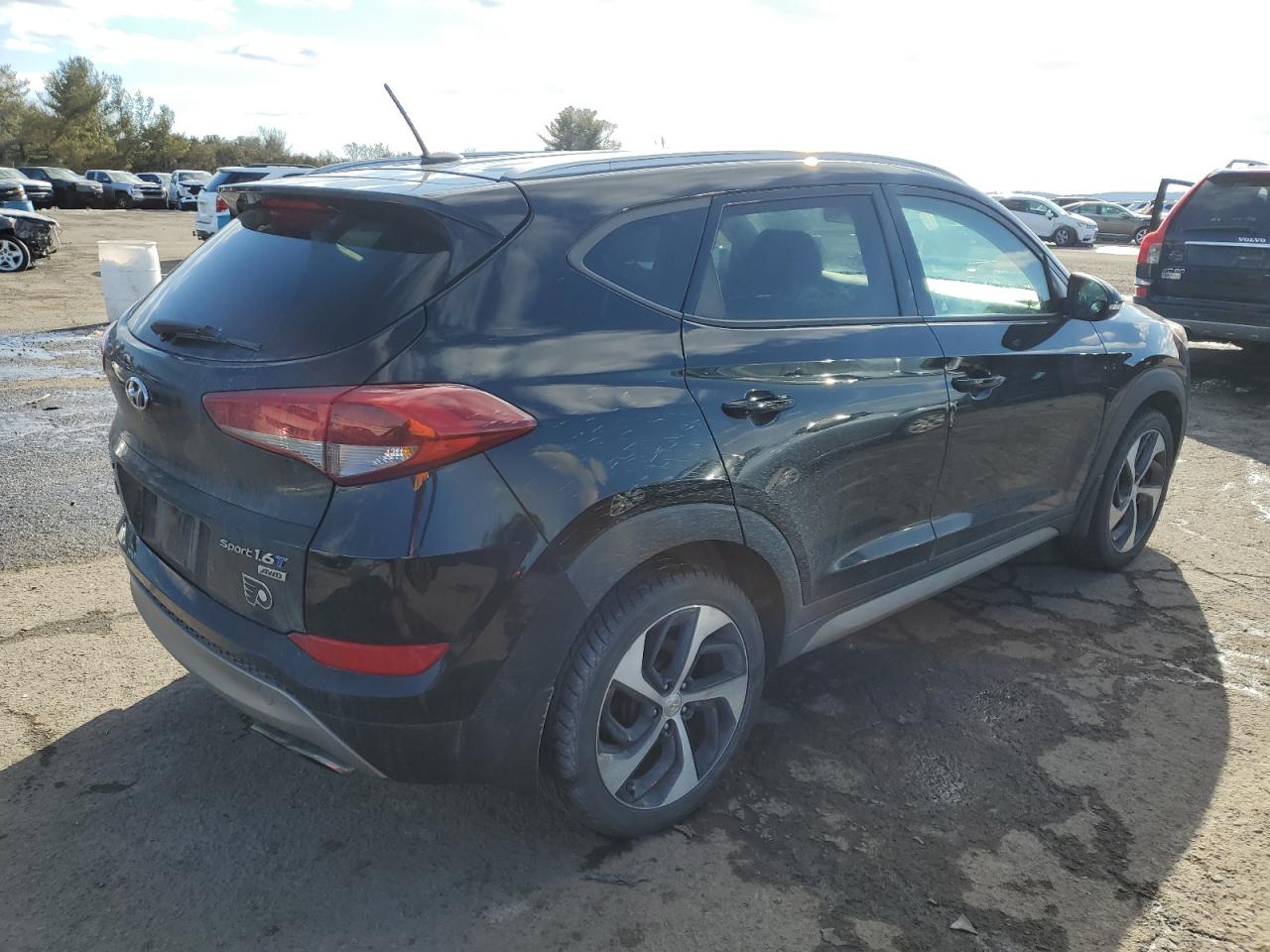 2017 Hyundai Tucson - Image 3