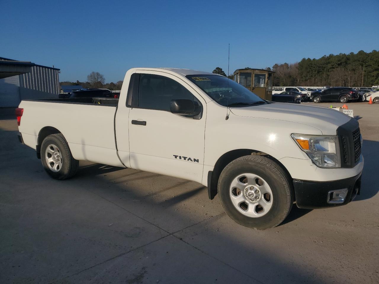 2017 Nissan Titan - Image 4
