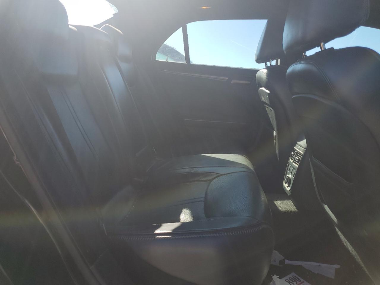2013 Chrysler 300 - Image 10
