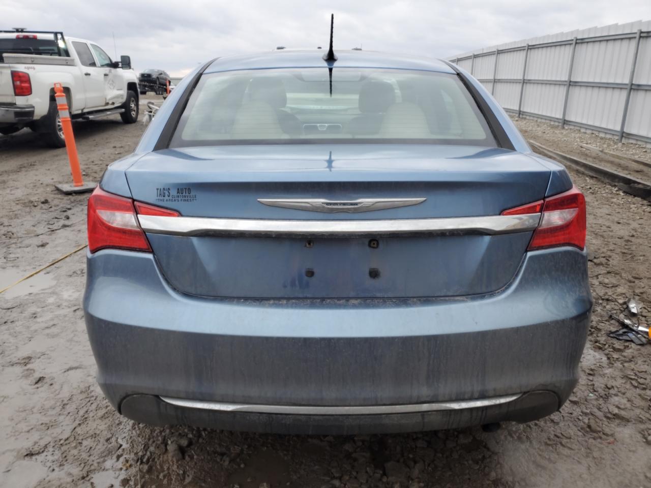 2011 Chrysler 200 - Image 6