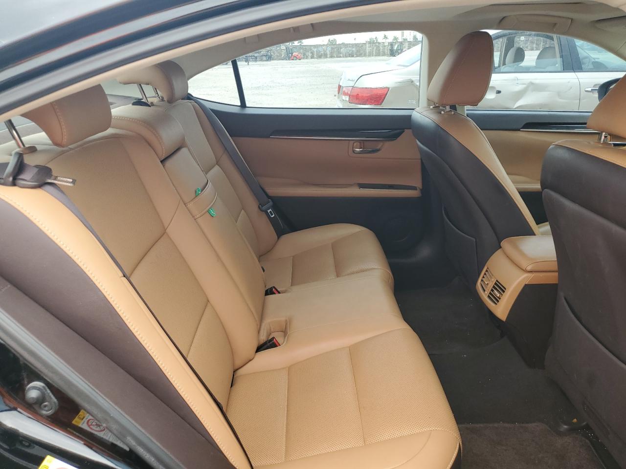 2018 Lexus ES - Image 10