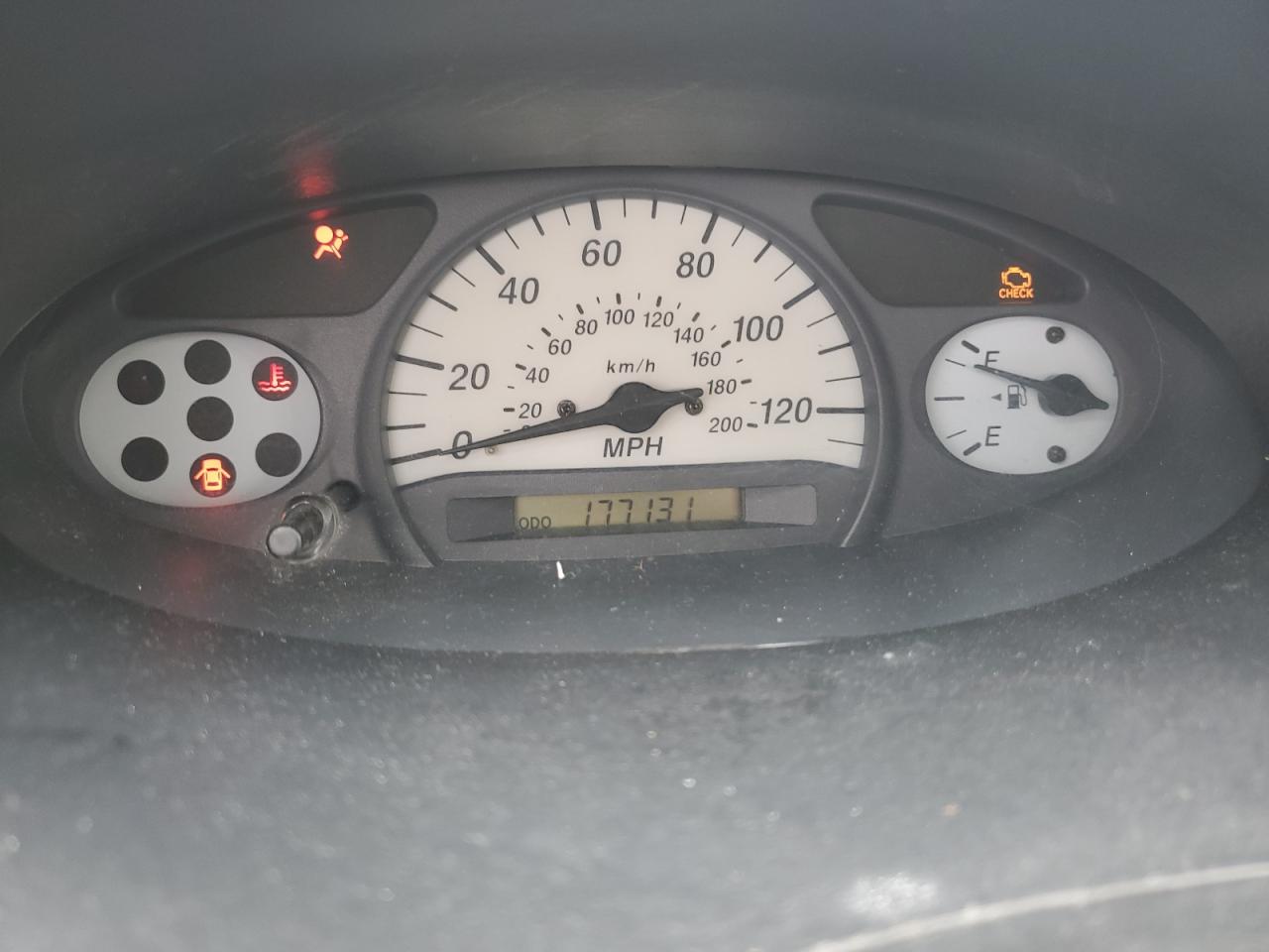 2005 Toyota Echo - Image 9