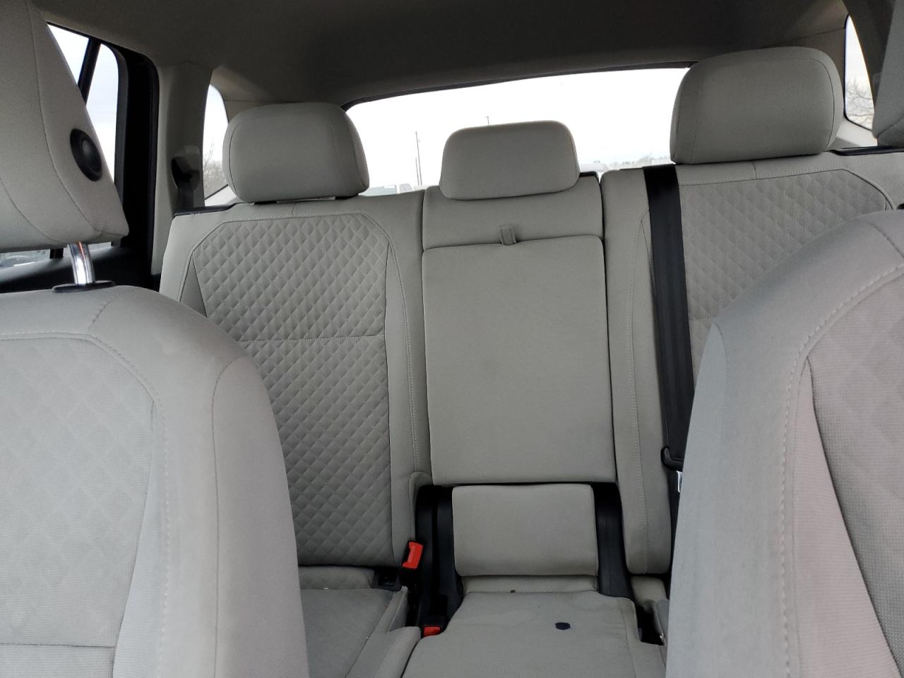 2018 Volkswagen Tiguan - Image 10