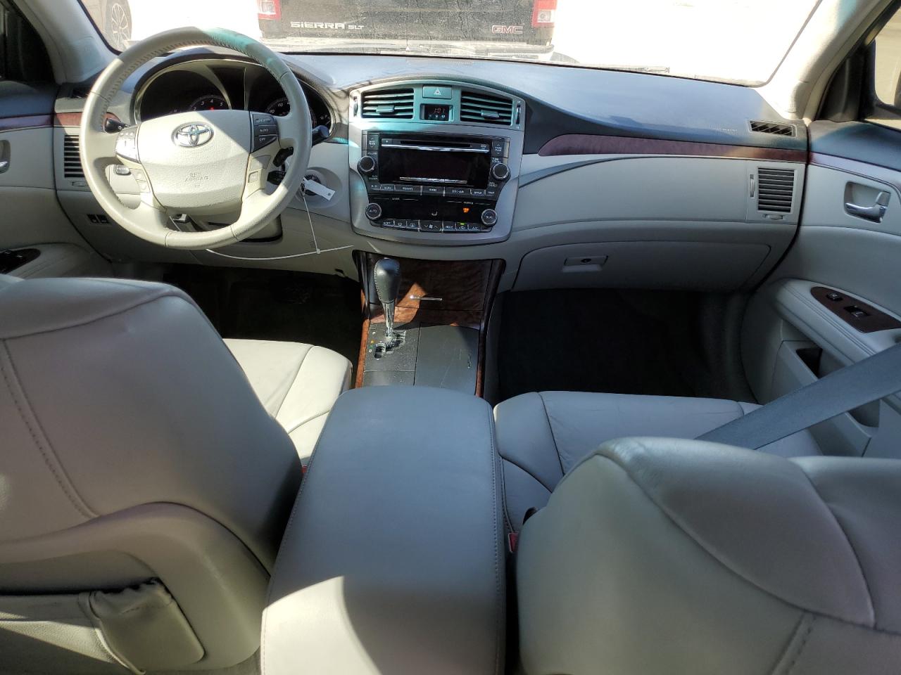 2012 Toyota Avalon - Image 8