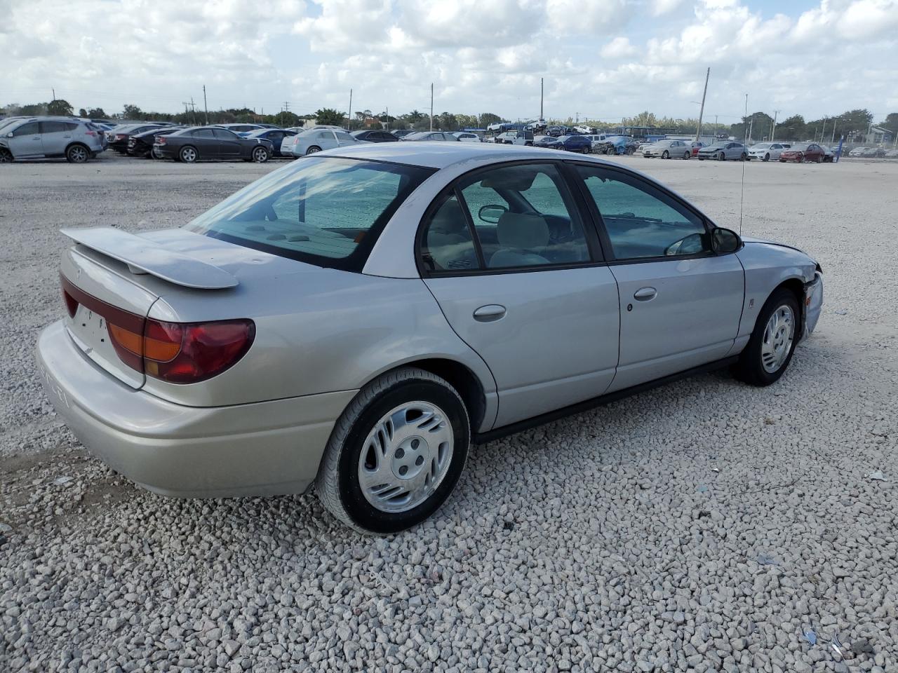 2000 Saturn SL - Image 3