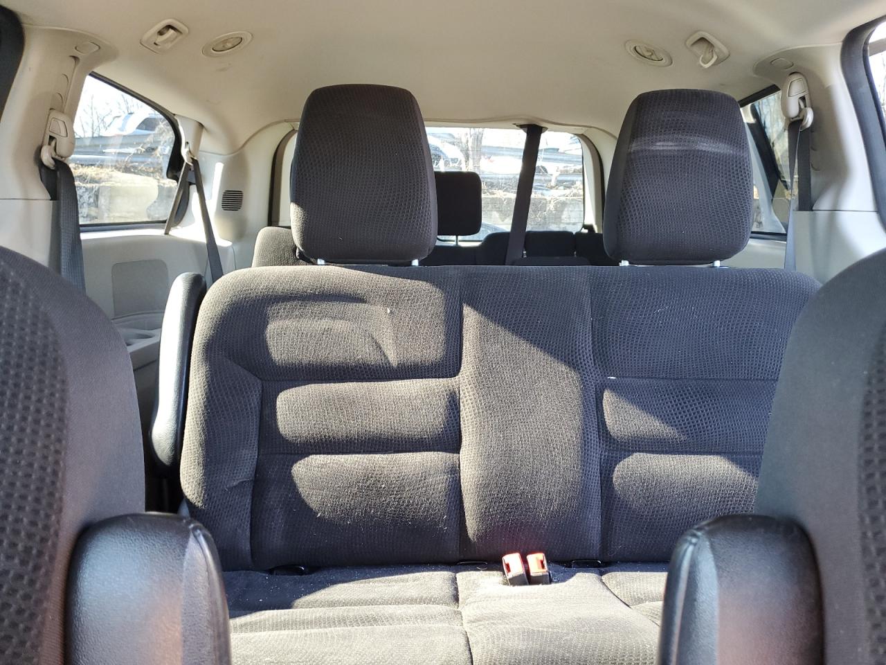 2018 Dodge Caravan - Image 10