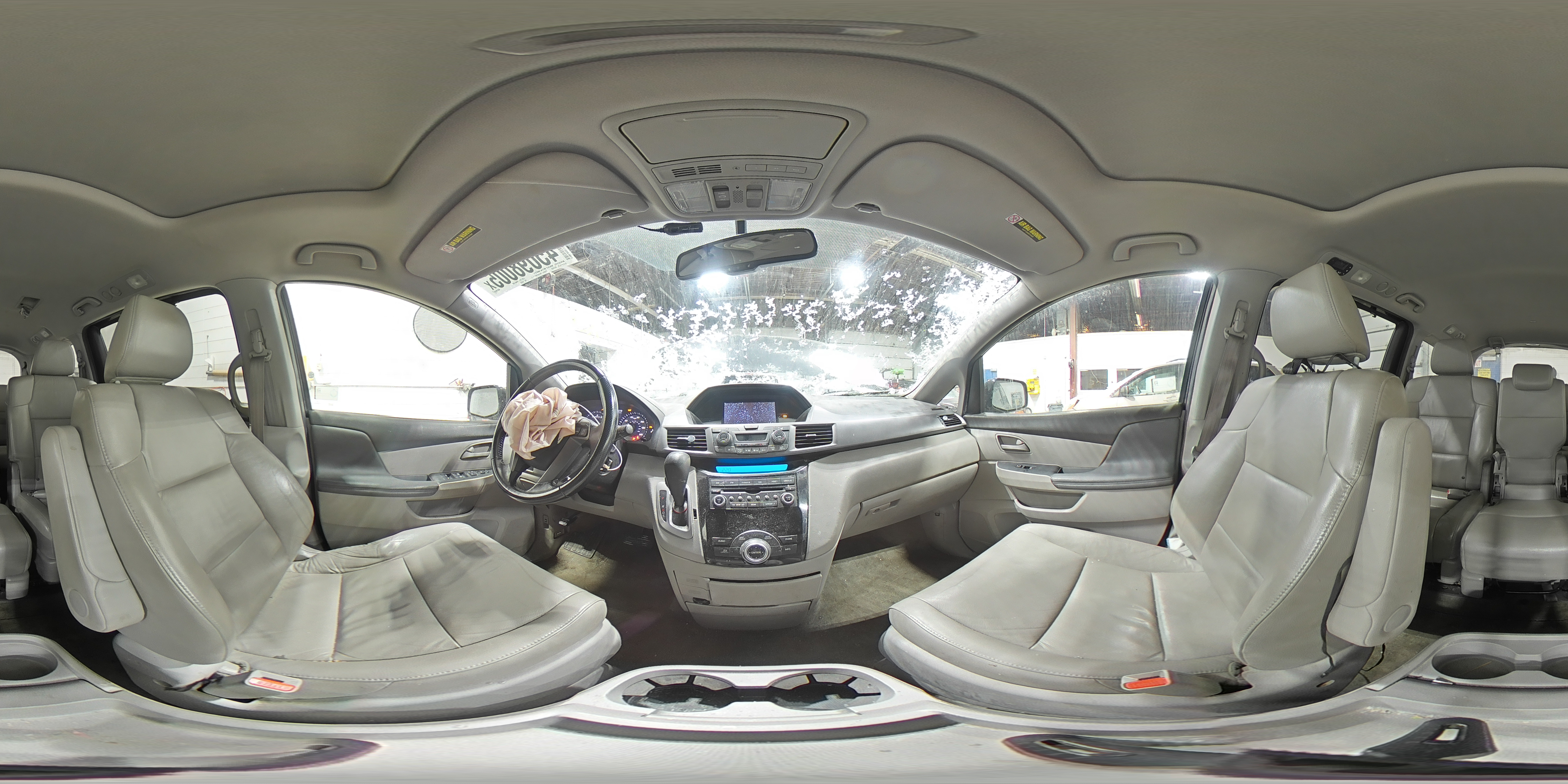 2012 Honda Odyssey - Image 13