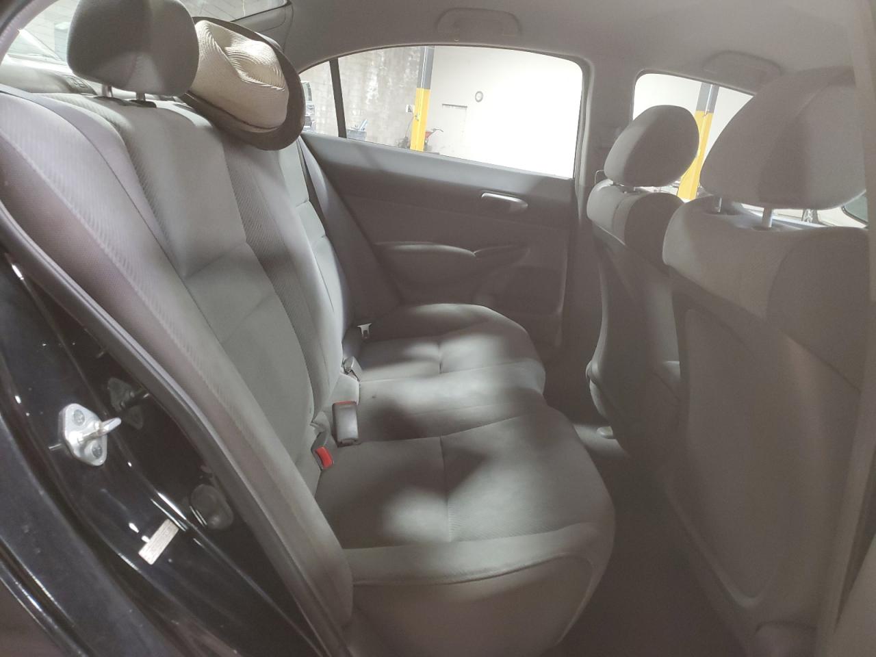 2010 Honda Civic - Image 10