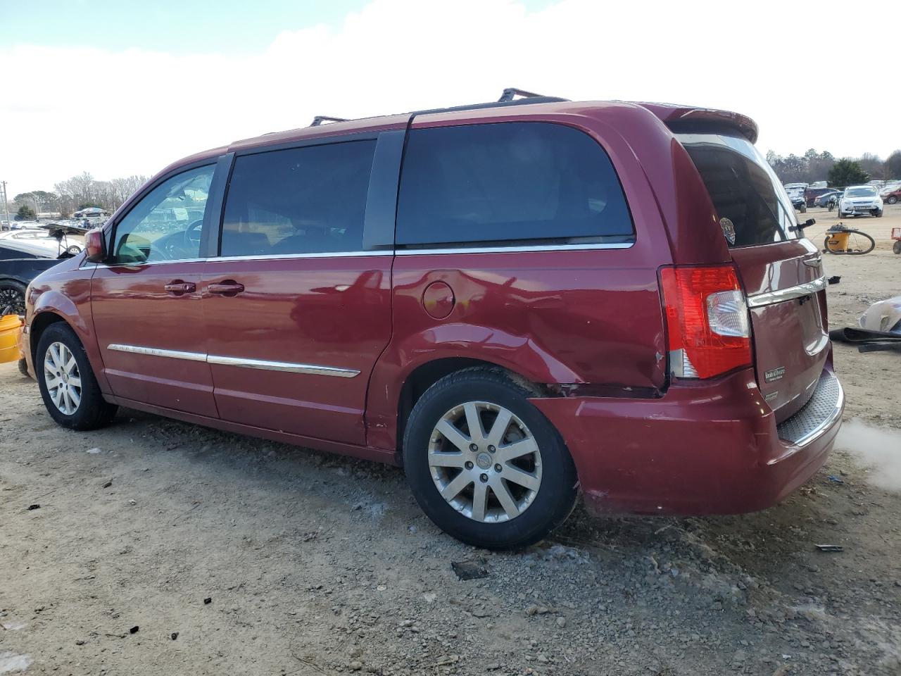 2015 Chrysler Town & Country - Image 2