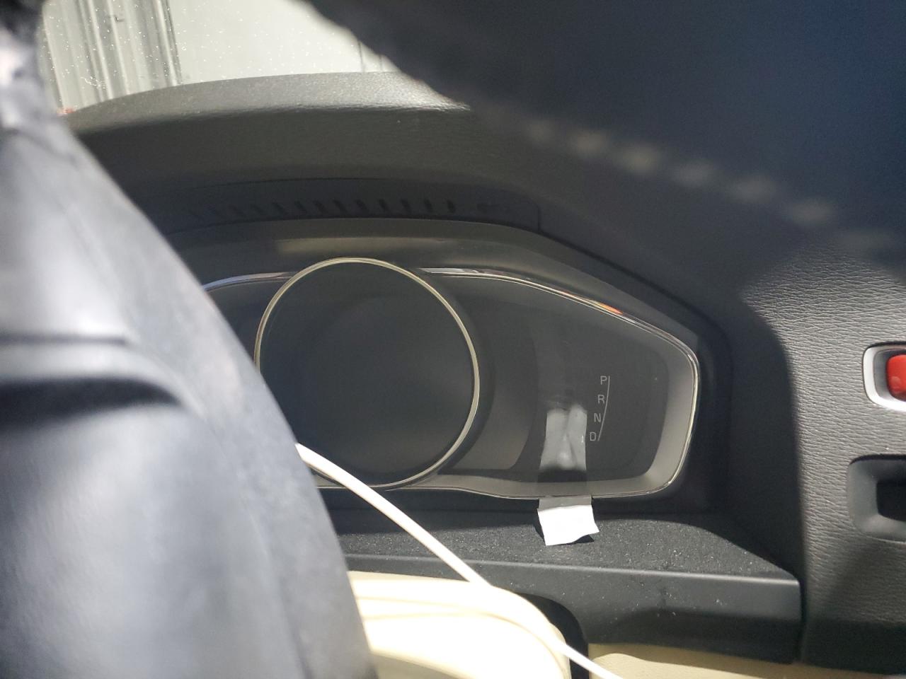 2016 Volvo S60 - Image 9