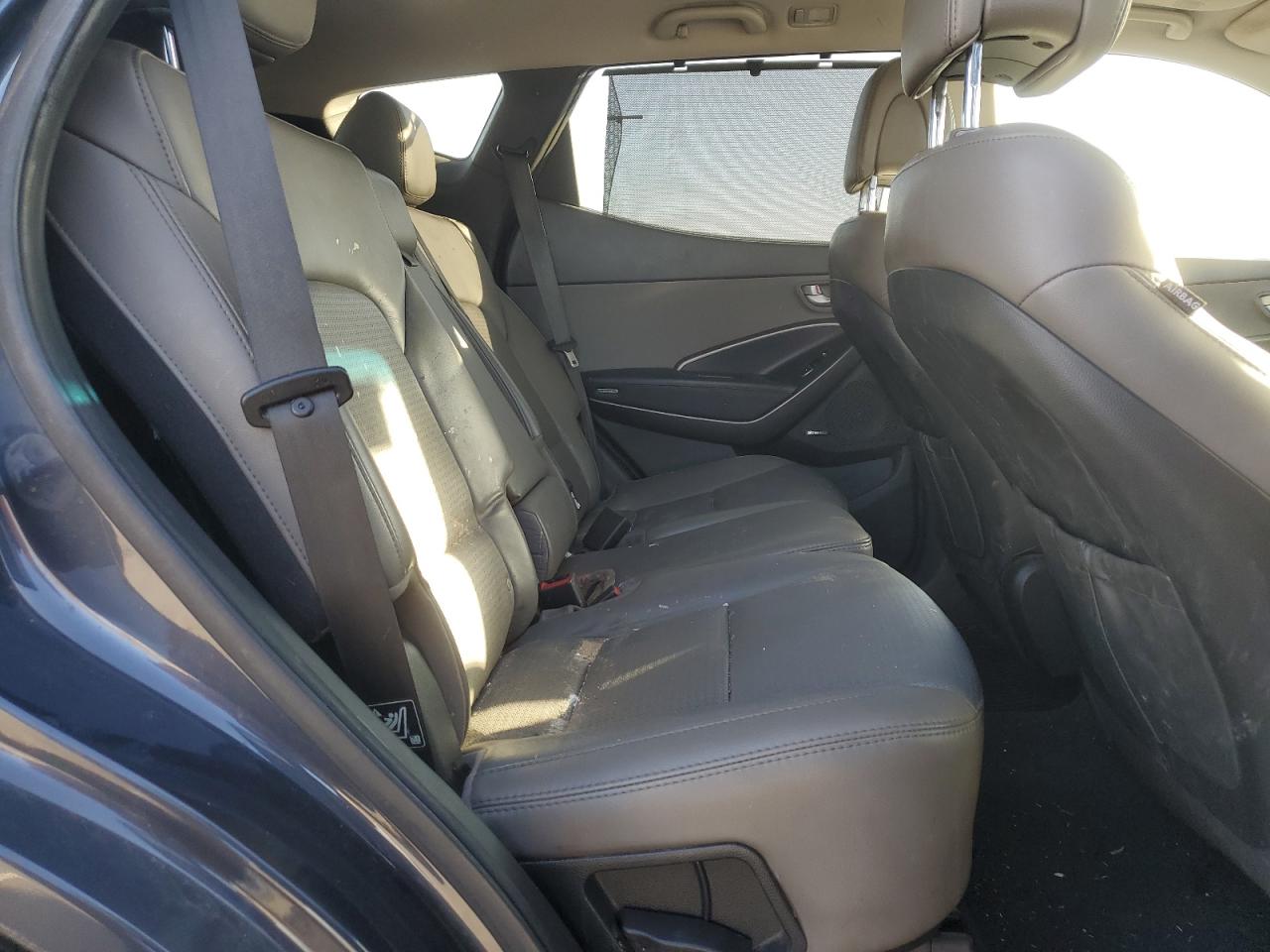 2013 Hyundai Santa Fe - Image 11