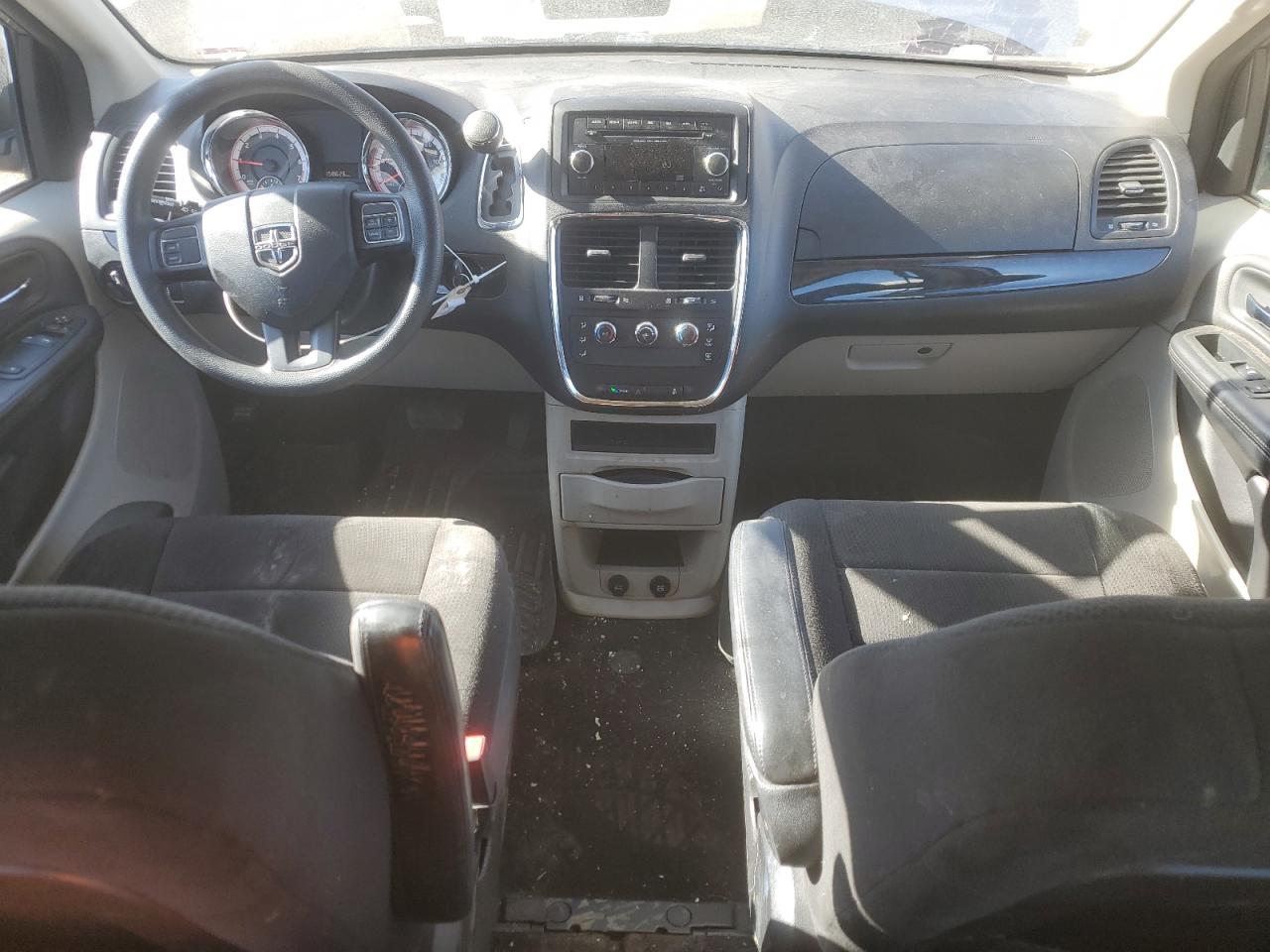 2013 Dodge Caravan - Image 8