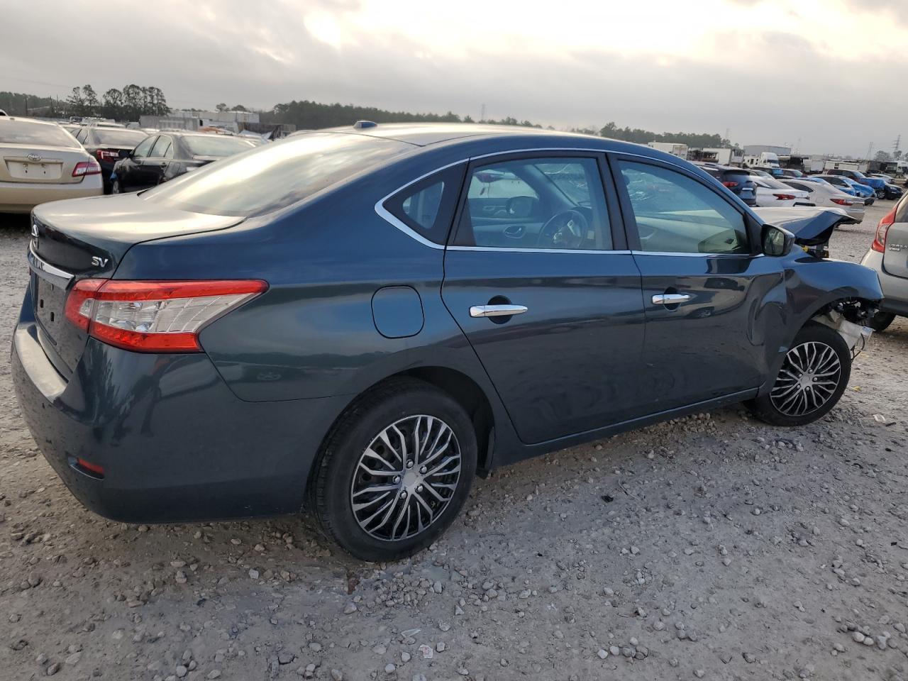 2015 Nissan Sentra - Image 3