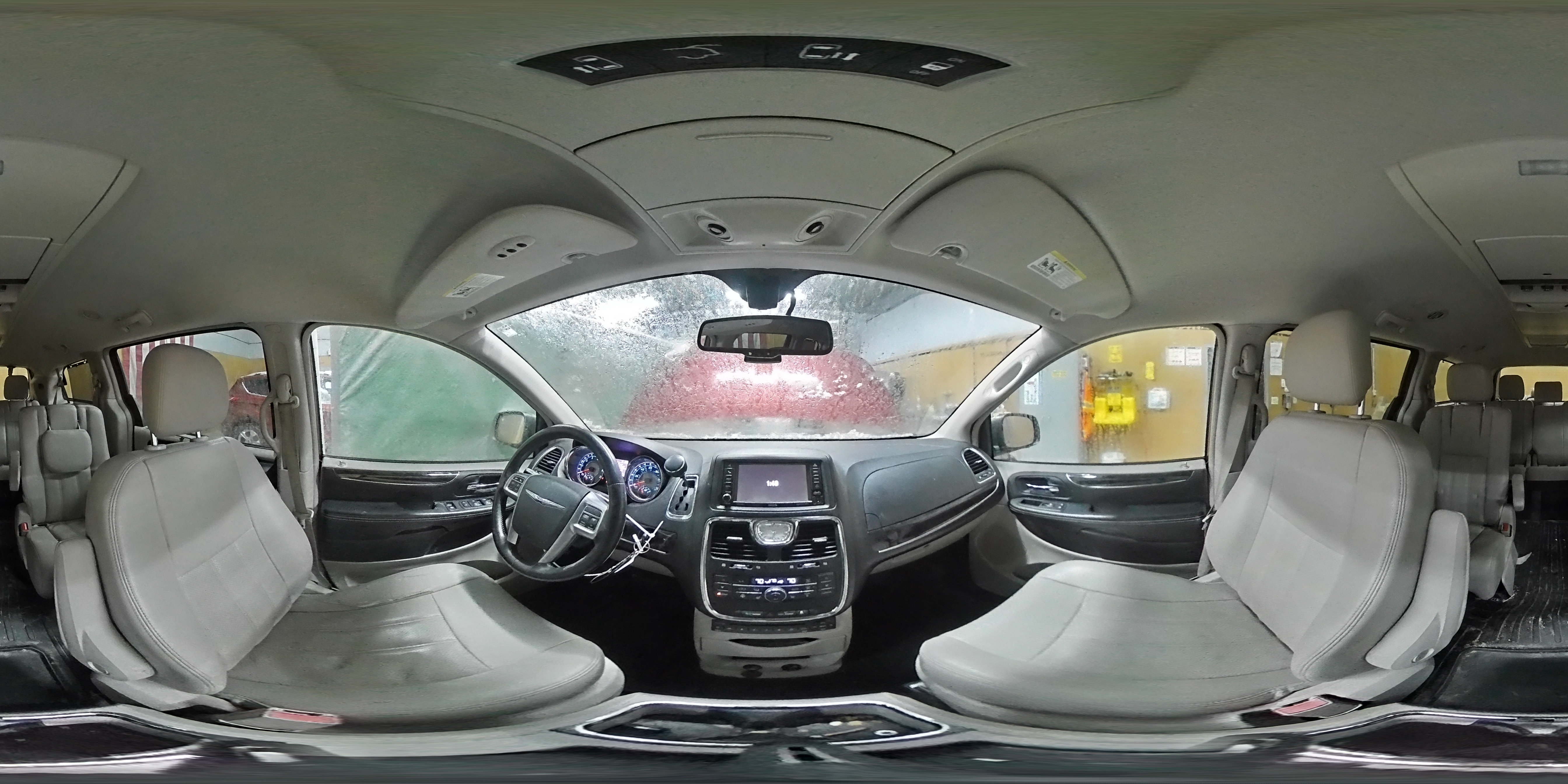 2012 Chrysler Town & Country - Image 15