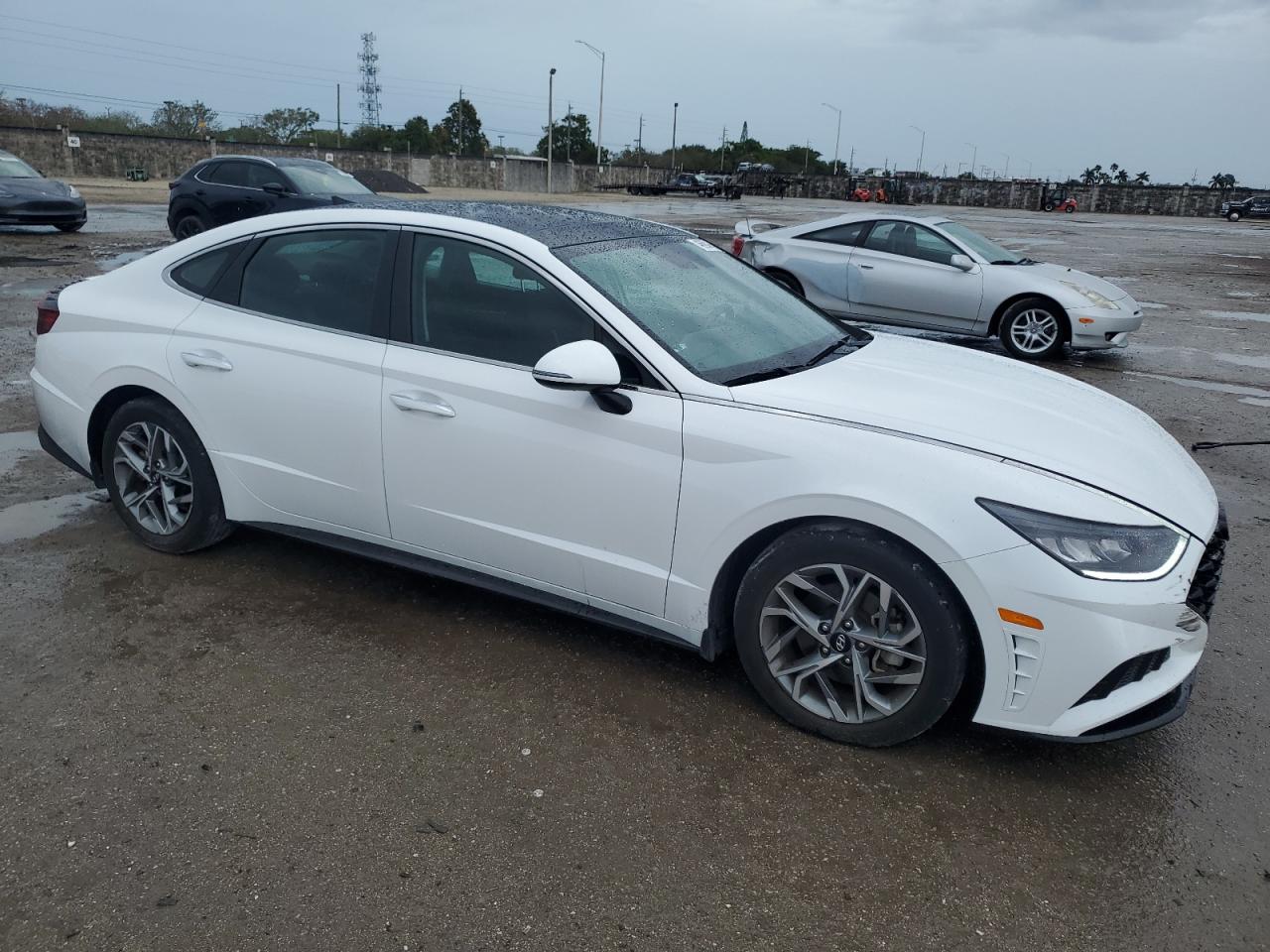 2023 Hyundai Sonata - Image 4