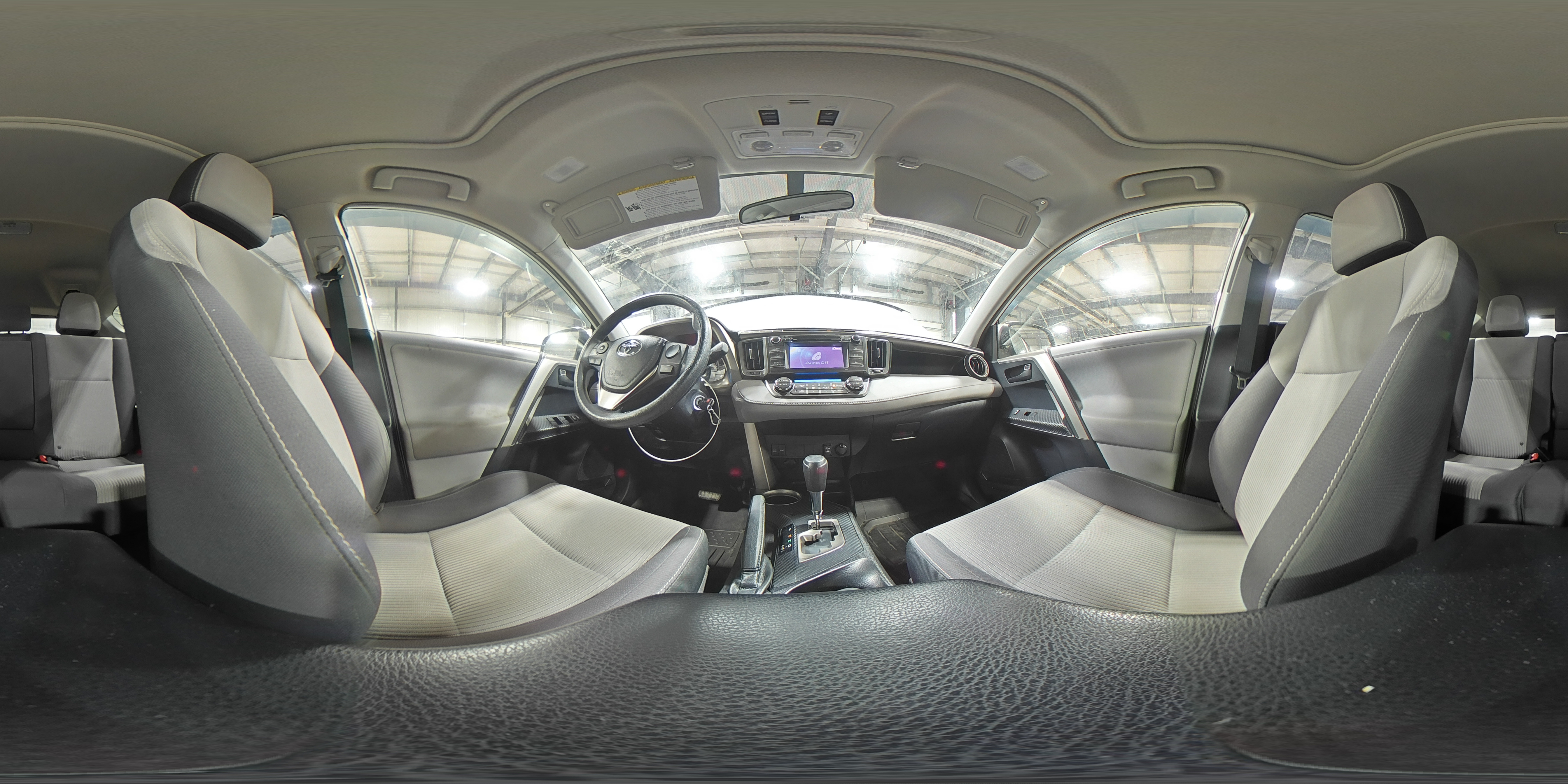 2013 Toyota RAV 4 - Image 15