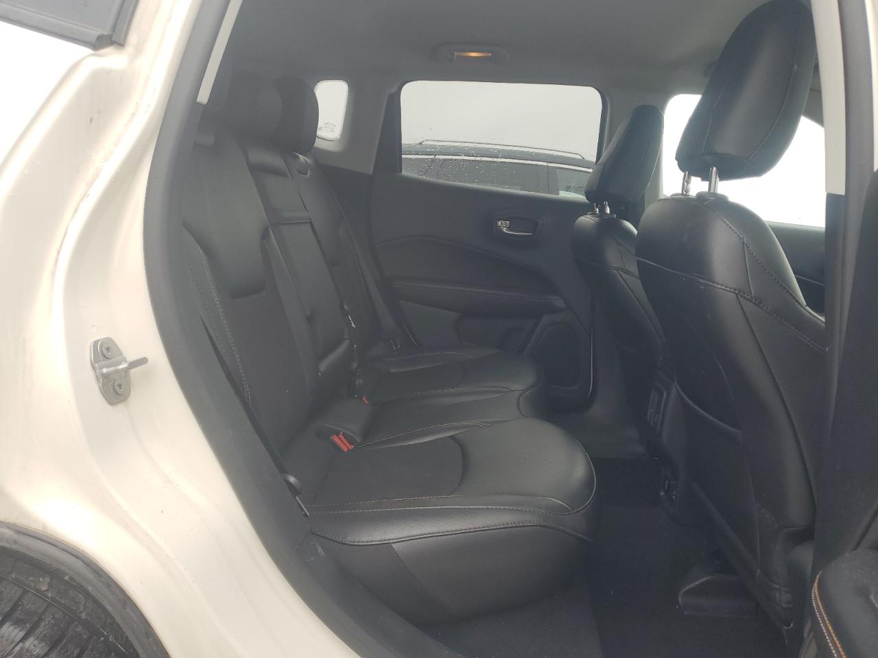 2019 Jeep Compass - Image 11