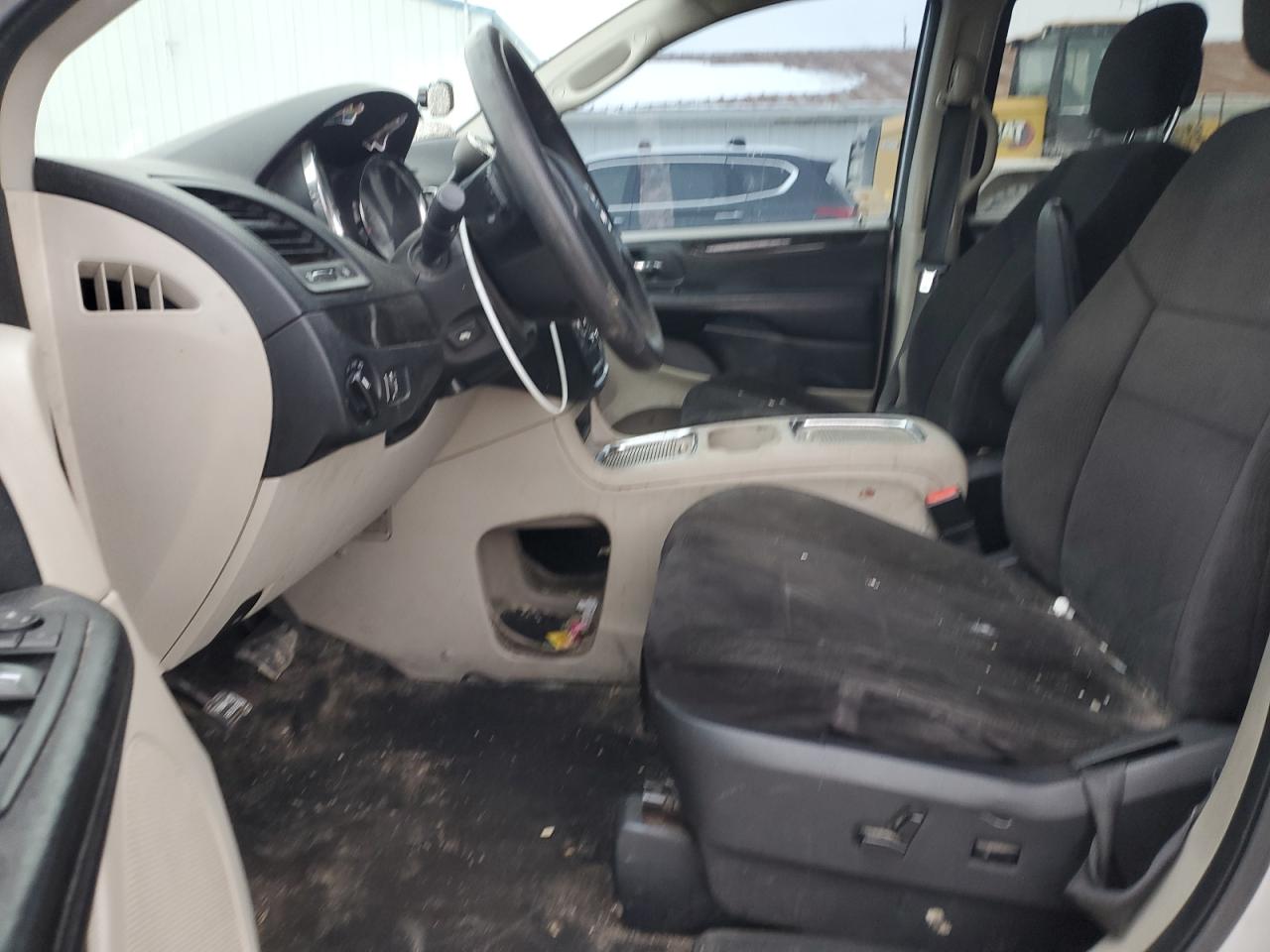 2012 Dodge Caravan - Image 7