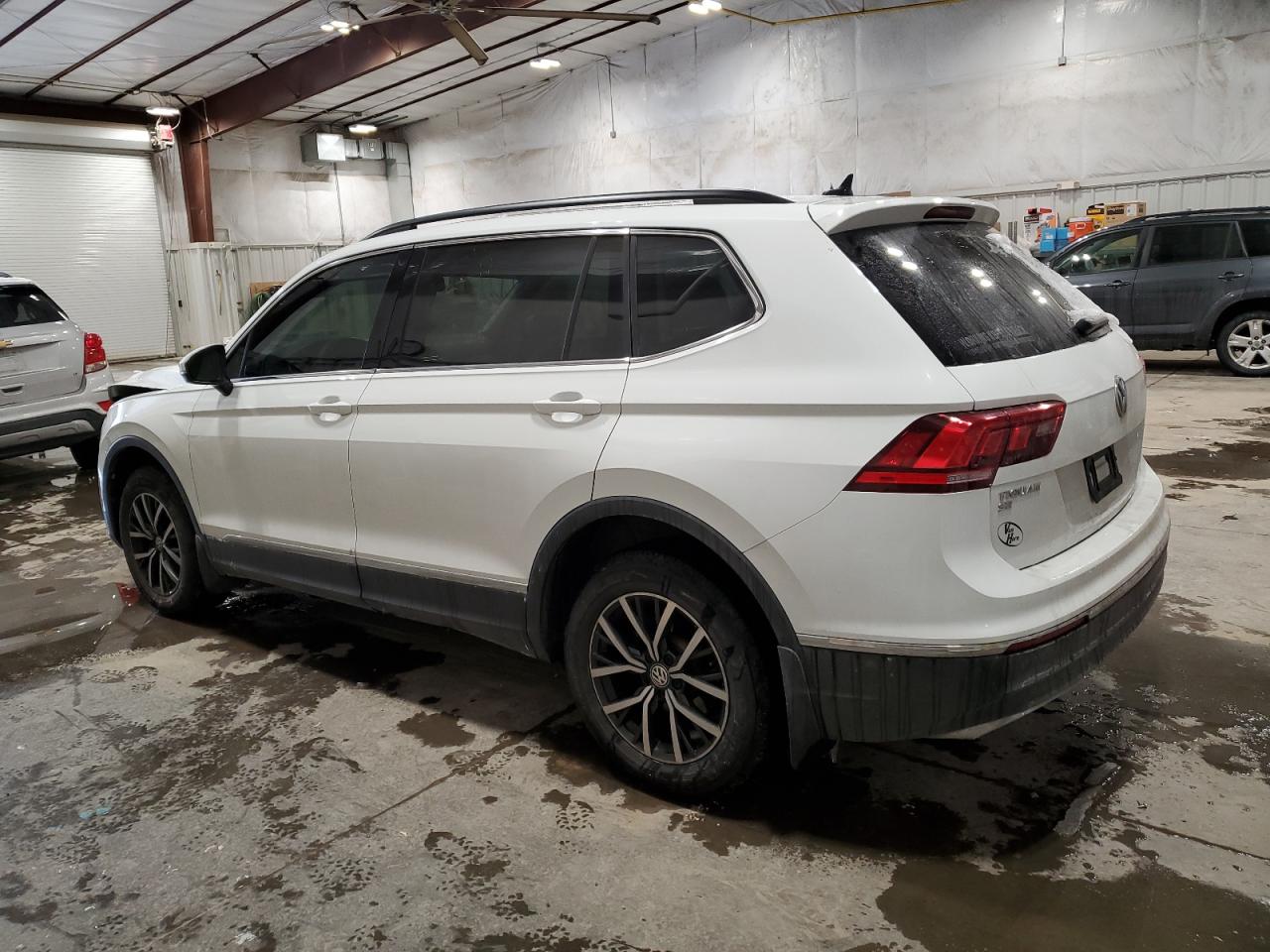 2020 Volkswagen Tiguan - Image 2