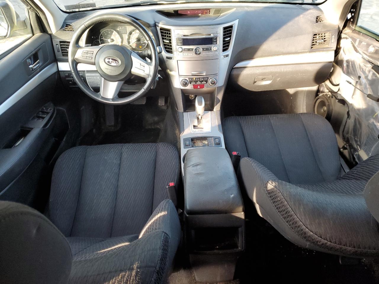 2011 Subaru Outback - Image 8